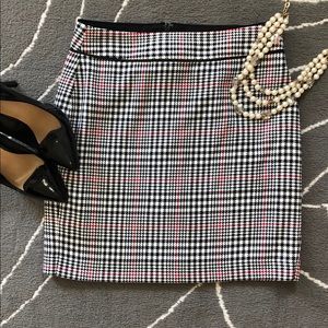NWOT 4p banana republic houndstooth skirt